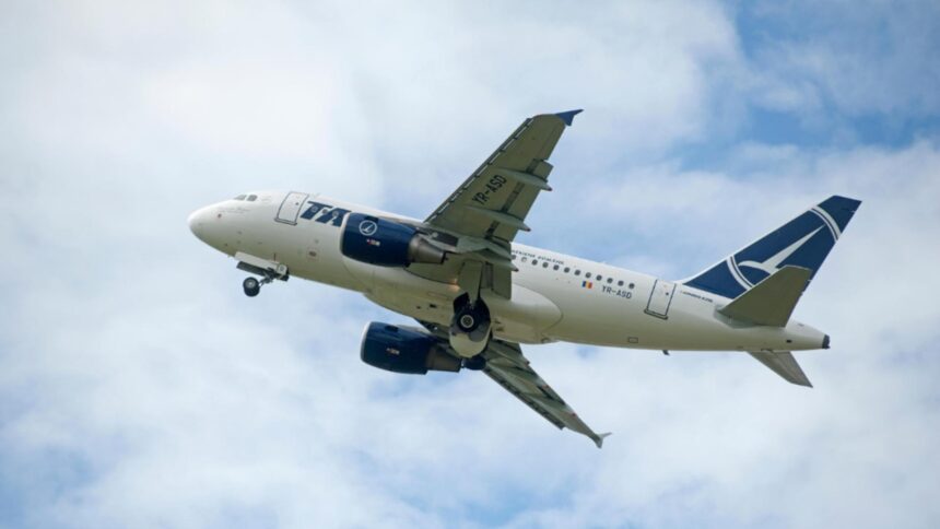 trafic aerian normal pe aeroporturile din bucuresti in ciuda codului portocaliu de vant 68df73a155e67