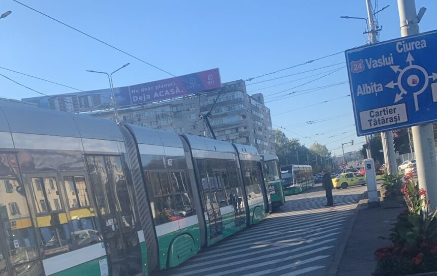 trafic paralizat in podu ros dupa ce un tramvai s a defectat video 68f5f06c208f8