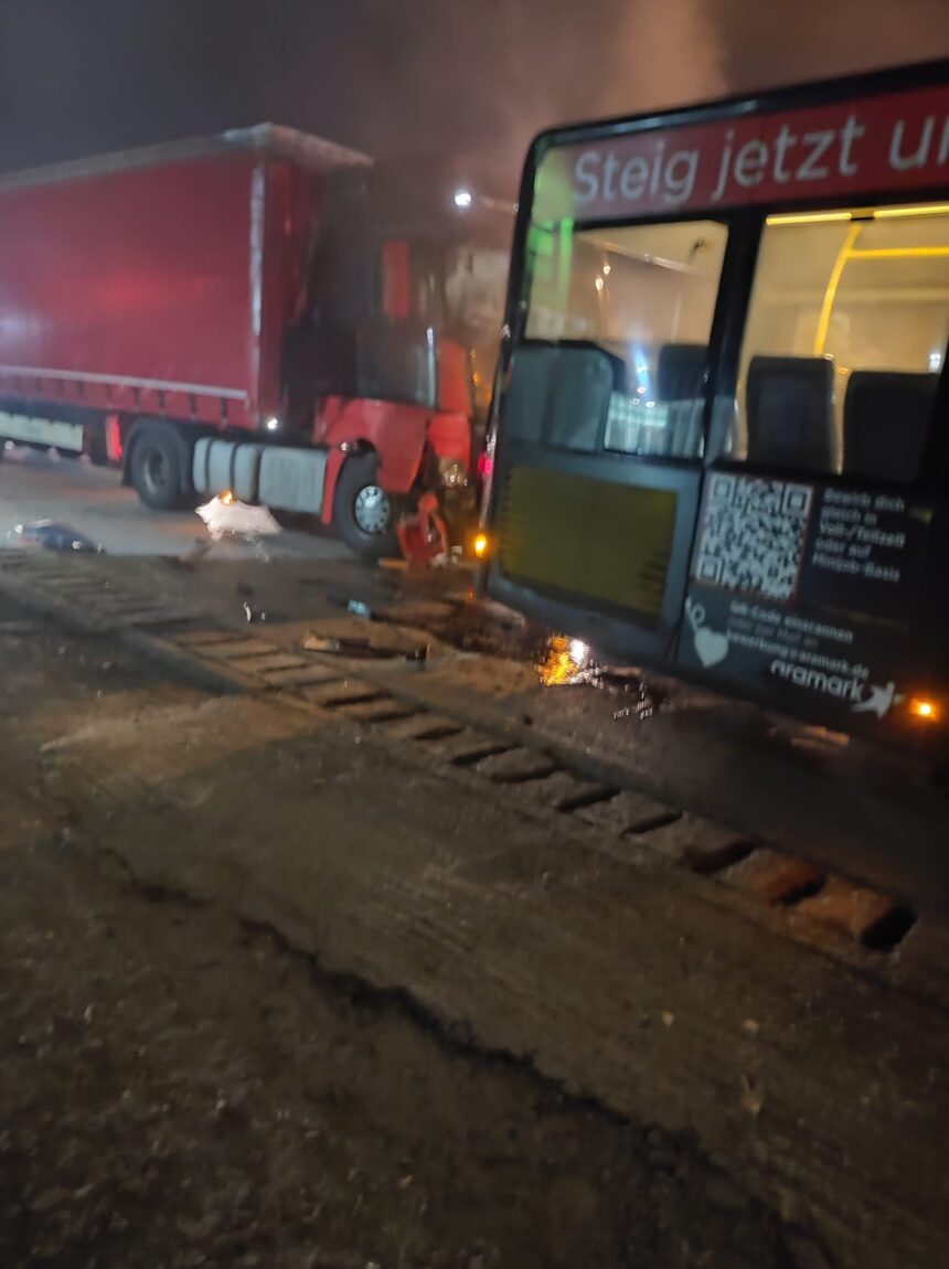 trei persoane au fost ranite intr un accident rutier petrecut la tomesti 68f36b71cc8c4