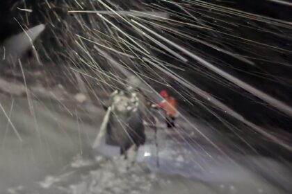 turist din bucuresti ratacit pe munte salvat de salvamontistii din sibiu barbatul era echipat necorespunzator si nu cunostea traseele 68df79714f231