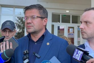 un deputat usr il acuza pe alexe ca a girat numiri toxice la spitalul de copii si ii cere demisia a ales sa nu schimbe nimic 68deb3ffb4be1