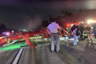 un elicopter medical s a prabusit pe o autostrada din sacramento pilotul si echipajul medical raniti grav fotovideo 68e4b8b12094a