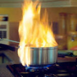 un tanar din iasi la un pas sa arda de viu in apartament dupa ce a incercat sa isi gateasca singur 68f0894044e41