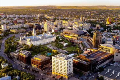 un weekend plin de culoare si emotie la palas competitii de feline cu peste 200 de pisici instalatii florale si spectacole de teatru 68e013843d2cc