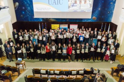 universitatea cuza din iasi a premiat excelenta studenteasca la gala studentilor uaic editia a doua 6900dec255a39