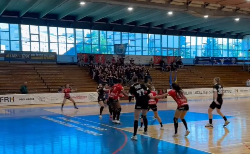 victorie lejera a echipei primariei in fata unor junioare 68de86498b541