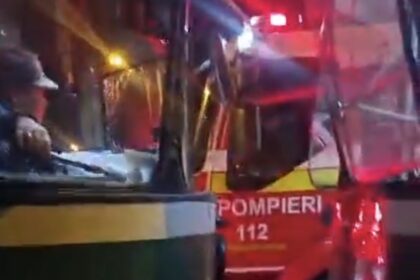video coliziune intre doua tramvaie traficul a fost complet blocat 68f5d9c8d509f
