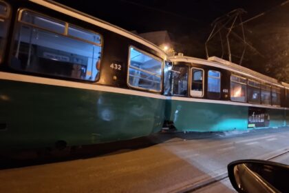 video momentul impactului dintre doua tramvaie doua persoane au fos ranite 68f5ece619b5e 2