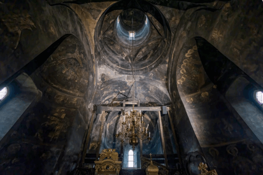 bani europeni pentru a biserica sf gheorghe din harlau cea mai veche biserica din iasi 6917df77df494