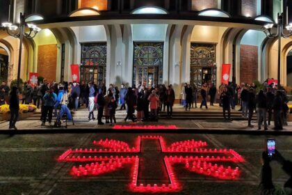 candelele vor lumina catedrala romano catolica din iasi in cadrul campaniei un milion de stele 6917e30d8a654
