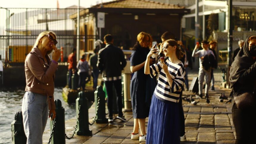 caz socant in istanbul o turista si cei doi copii ai sai au murit dupa ce au consumat mancare stradala sotul este internat in stare critica 6918f73a584e0