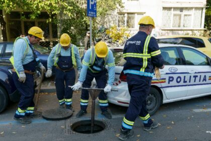 doi barbati s au dat drept angajatii de la gaze si au jefuit o pensionara de 98 de ani 692c70e2c78a2