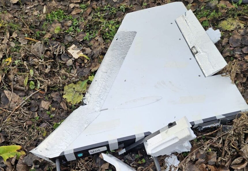 drona aparuta pe radare de dimineata in zona judetelor tulcea si galati a fost gasita cazuta in judetul vaslui nu avea incarcatura exploziva 692583b0659c3