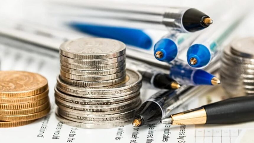 economia romaniei pe muchie datoriile aproape s au dublat consiliul fiscal doar cu taieri nu se rezolva deficitul 692a919b00f97