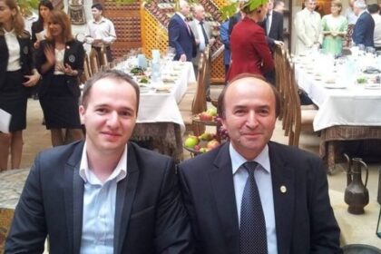 fiul lui tudorel toader venituri de 100 000 lei luna tatal 110 000 lei universitatea poarta spre bani 6926e95f508f2