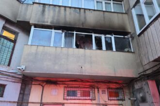 incendiu la un balcon in zona sfantul lazar 17 persoane evacuate preventiv foto 692713f5217da