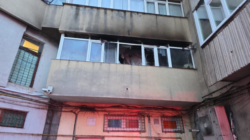 incendiu la un balcon in zona sfantul lazar 17 persoane evacuate preventiv foto 692713f5217da