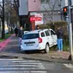 intersectia accidentului pe saptamana loveste din nou o dacie a fost proiectata pe trotuar foto video 691d8b768bc39
