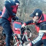 misiune contracornometru in maramures salvamontistii au intervenit pentru recuperarea unui barbat victima a unui accident forestier 69248a347557a