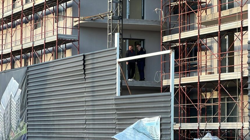 moarte pe santierul blu by himson din iasi muncitorul decedat ar fi fost adus pe santier de un frate fara stirea conducerii 69130d877f0eb