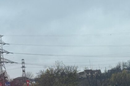 o persoana a fost ranita grav intr un accident petrecut intre trei autoturisme 692c5b23c0c66