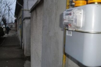 panica in piatra neamt electrovalva unui contor de gaz amplasat in exteriorul unei gasita in flacari 692c33e472261