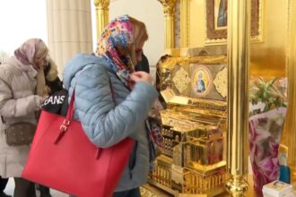 pelerinaj de sf andrei la catedrala nationala sute de oameni au trecut pragul lacasului de cult video 692c58515032e