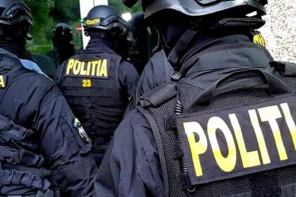 perchezitii la iasi si alte judete in cazul unui afacerist care vindea carne de pui cu salmonella dupa ce ar fi dat spaga sa scape de controale 690b150dec39b