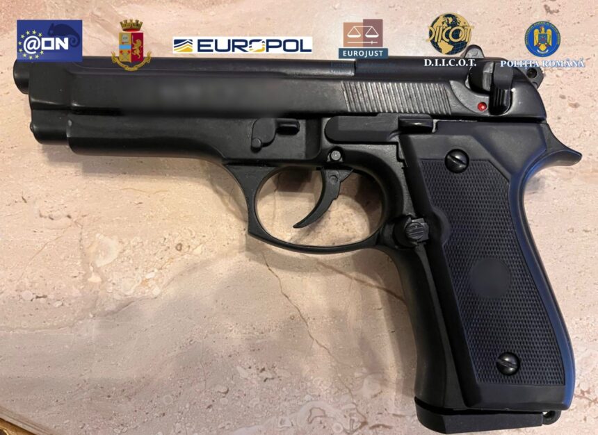 proxenetii din pacuret au fost retinuti de politisti acestia exploatau zeci de fete in italia castigand aproape 2 milioane de euro 691d5fd1dbbc1