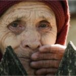 romanii de la tara ingenunchiati de scumpiri si au batut joc de noi am muncit o viata pentru cativa lei video 692ab02463abd