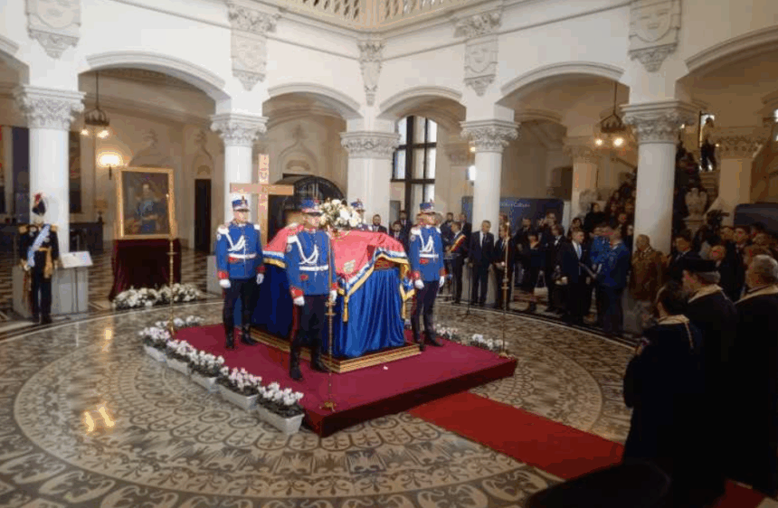 sicriul cu ramasitele domnitorului grigore alexandru ghyka depus la palatul culturii video 6914a1d7926b2 1