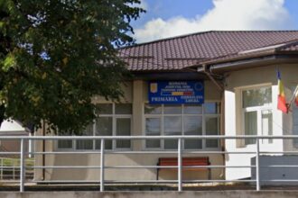 singura comuna ieseana cu alegeri locale in decembrie patru candidati pentru un mandat de primar de la ce partide sunt 691bdafe08225