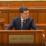 strategie de aparare cu ranjete la pupitrul parlamentului nicusor dan a inceput sa rada in timpul discursului despre manipulare video 6927129d8cd7c