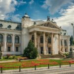 teatrul national din iasi la 185 de ani marturii miscatoare ale actorilor care au trait istoria nationalului vreme de jumatate de secol respectul pentru spectatori a ramas acelasi 691dc3bc1c25a