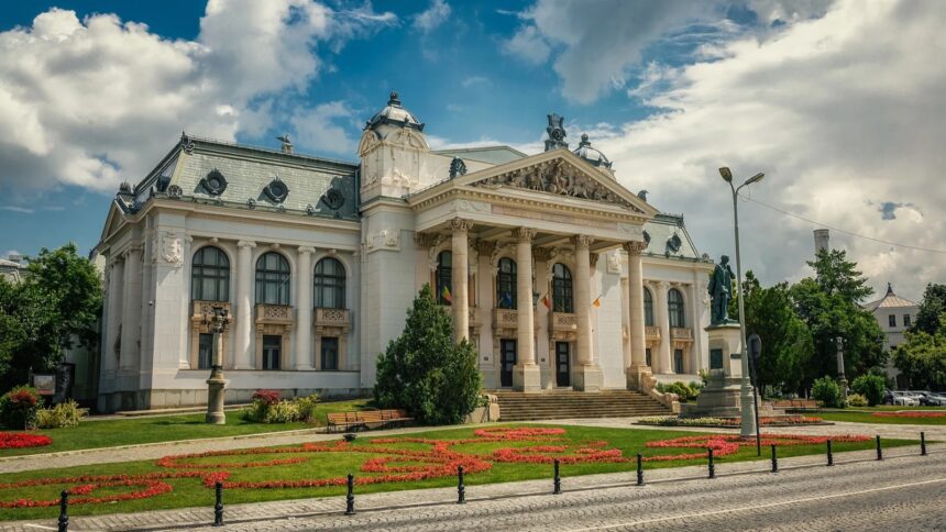 teatrul national din iasi la 185 de ani marturii miscatoare ale actorilor care au trait istoria nationalului vreme de jumatate de secol respectul pentru spectatori a ramas acelasi 691dc3bc1c25a