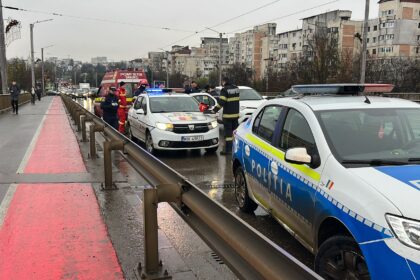 tentativa de suicid pe podul nicolina 691d6a49592a4