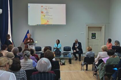 toamna seniorilor normalisti dascalii de ieri reuniti la ceas aniversar 170 de ani de la de la prima atestare istorica a colegiului pedagogic din iasi 6913423068e5f