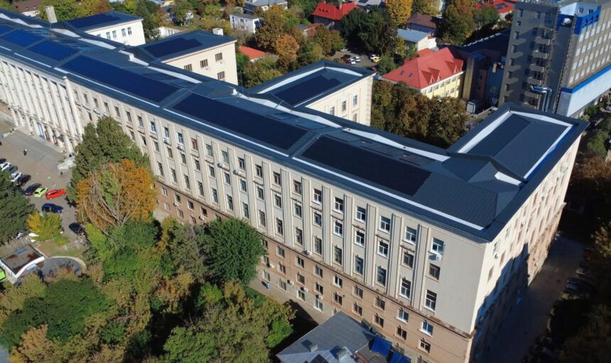 uaic a pus in siguranta fatada corpului b una dintre cele mai frecventate cladiri ale campusului lucrarile s au impus dupa evenimentul din 2023 691144828bea9