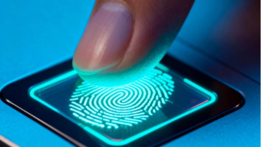 ue accelereaza pasaportul digital pe telefon dar apar temeri privind supravegherea biometrica 6921471f4bdee