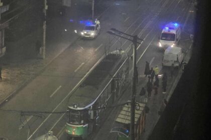 un barbat a fost acrosat de un tramvai circulatia este blocata in centrul iasului 690cec20a0d0b