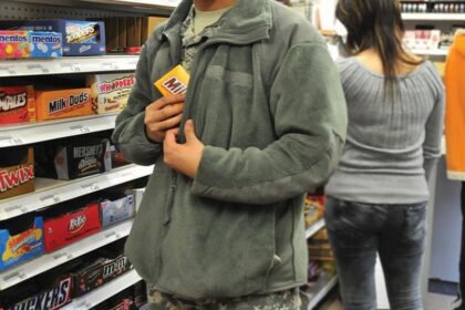 un hot specializat pe furturi in dauna supermarket urilor profi va ajunge dupa gratii fiindca nu a ajuns in fata instantei 6917dc014ade8