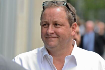 un miliardar britanic intra in palas si mall moldova mike ashley a cumparat recent doua cunoscute magazine din iasi 692841ae46fa3