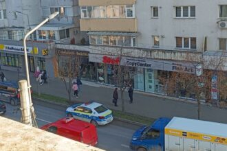 video o alarma falsa a pus politia din iasi pe jar ce era de fapt intr un geamantan gasit abandonat in podu ros 69243f25bd808