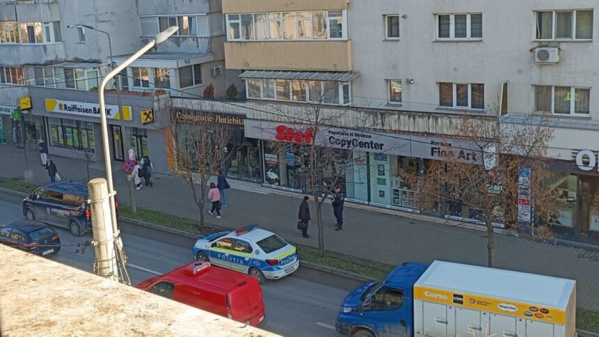 video o alarma falsa a pus politia din iasi pe jar ce era de fapt intr un geamantan gasit abandonat in podu ros 69243f25bd808