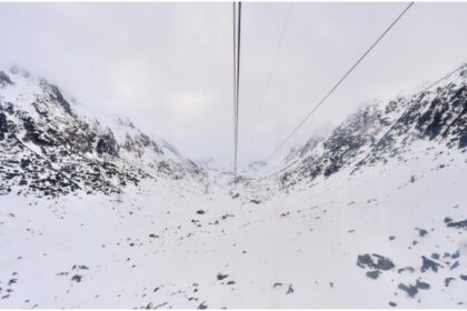 accesul la balea lac in muntii fagaras nu este inca posibil se lucreaza la repornirea transportului pe cablu 6952800ec7067