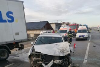 accident grav la razboieni sunt trei autoturisme implicate 693fbbc9da6a9