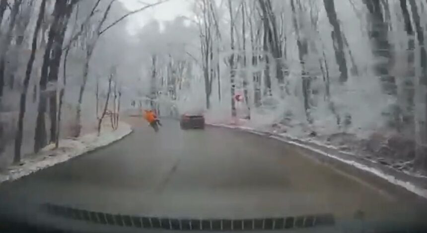 accident mortal de motocicleta la iasi in ajunul craciunului surprins de o camera de bord video 694c241ec40e5 2