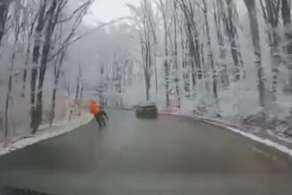 accident mortal in judetul iasi un tanar de 30 de ani si a pierdut viata dupa ce a intrat cu motocicleta intr un stalp din padurea de la madarjac video 694c52b6b3b2c