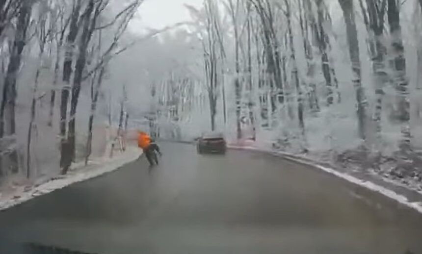 accident mortal in judetul iasi un tanar de 30 de ani si a pierdut viata dupa ce a intrat cu motocicleta intr un stalp din padurea de la madarjac video 694c52b6b3b2c