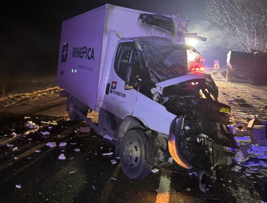 accident mortal pe europeana la iasi la prima ora a zilei victima a derapat si a intrat cu masina direct intr un mastodont de pe contrasens foto video 693a69539f75c